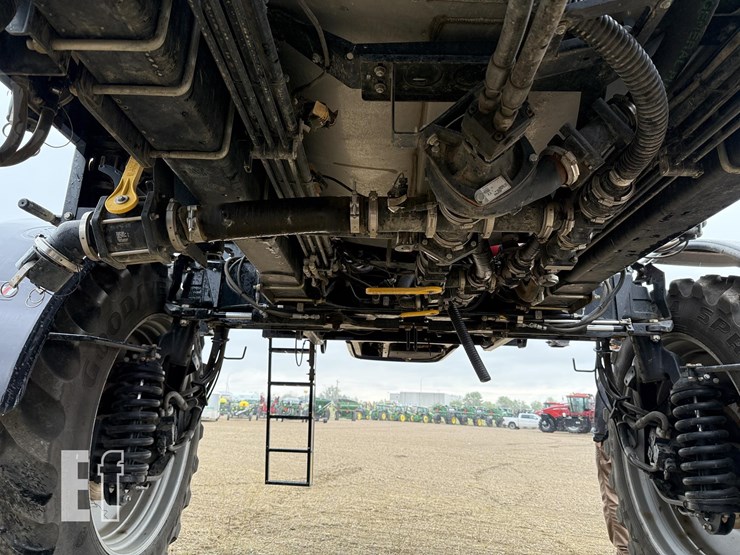 2020-case-ih-patriot-4440-image-76