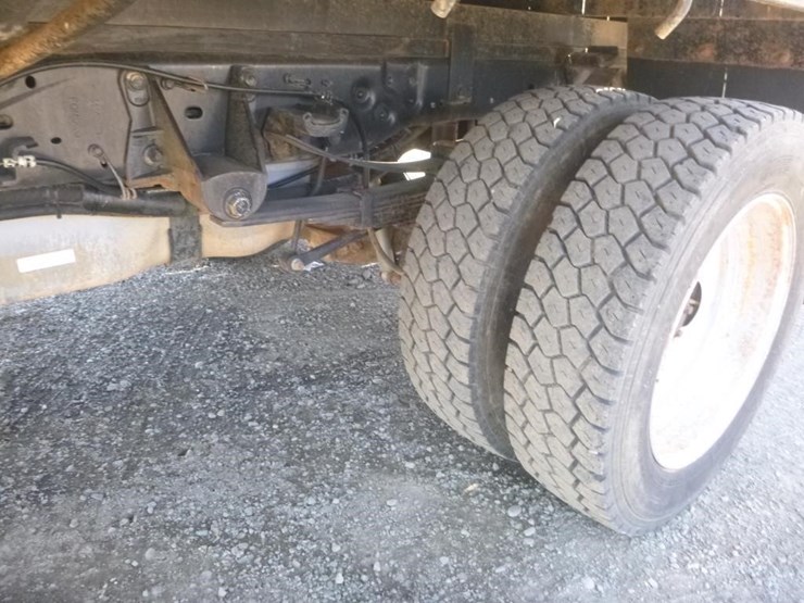 2012-ford-f550-image-22