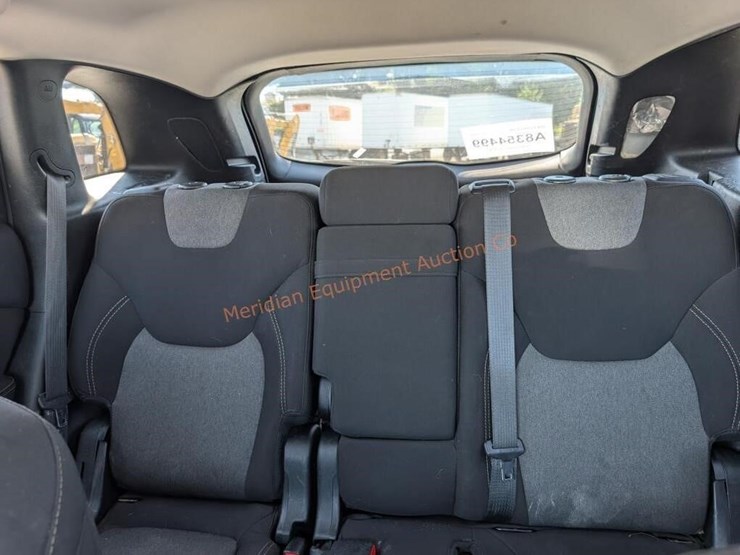 2017-jeep-cherokee-image-44