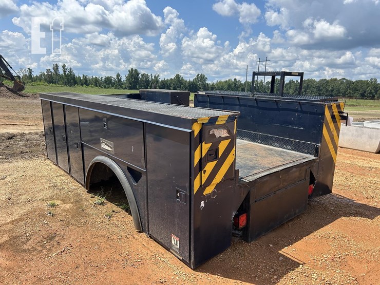 2006-altec-utility-bed-image-5