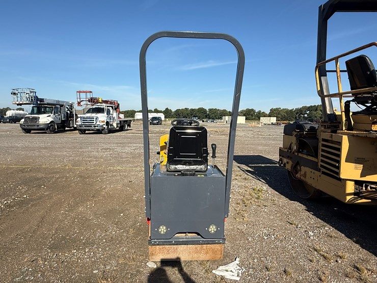 #145-•-#30306-•-2025-sdlool-sl1000-vibratory-compactor-inv#:-30306-image-16