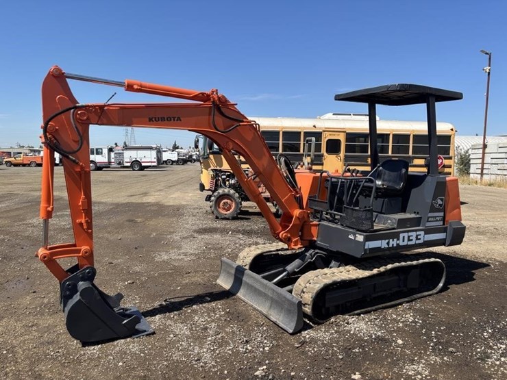 kubota-kh033-image-1