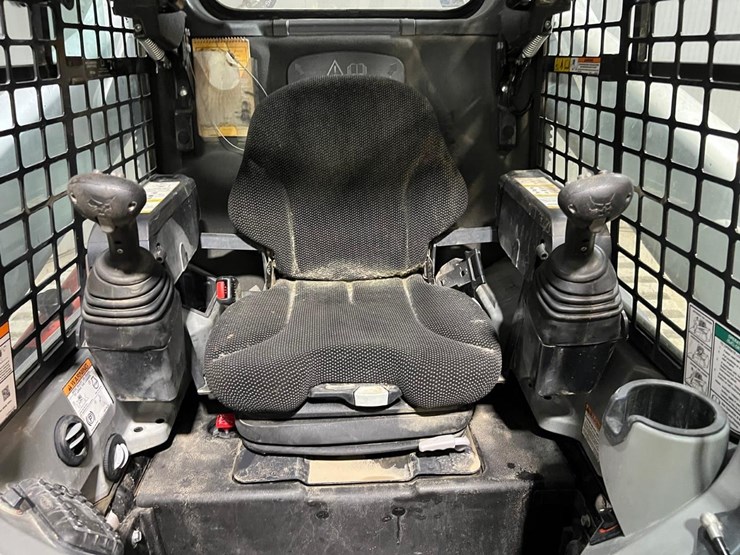 2021-bobcat-t770-image-21