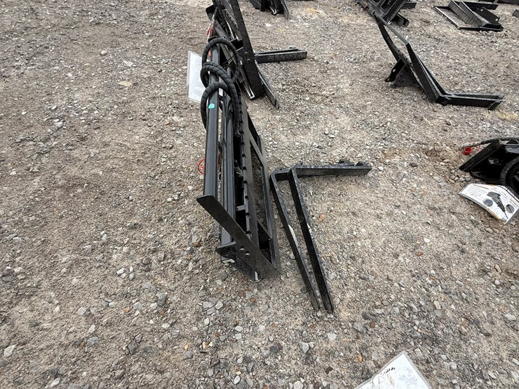 #230-•-#26377-•-unused-giyi-30"-mini-skid-steer-side-shift-fork-xcyhc2507283-image-4