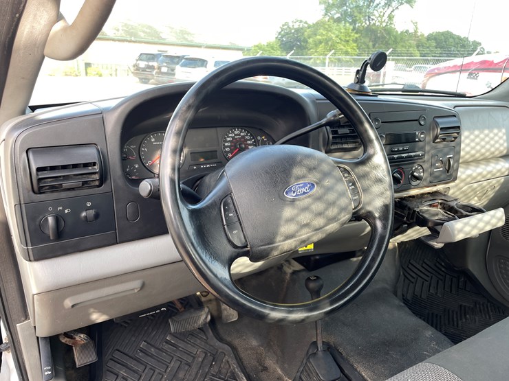 2006-ford-f350-image-22