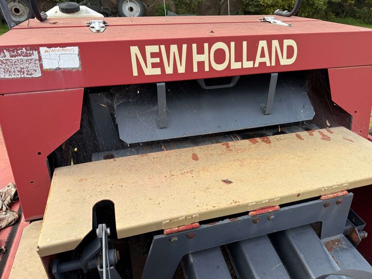 new-holland-590-image-23