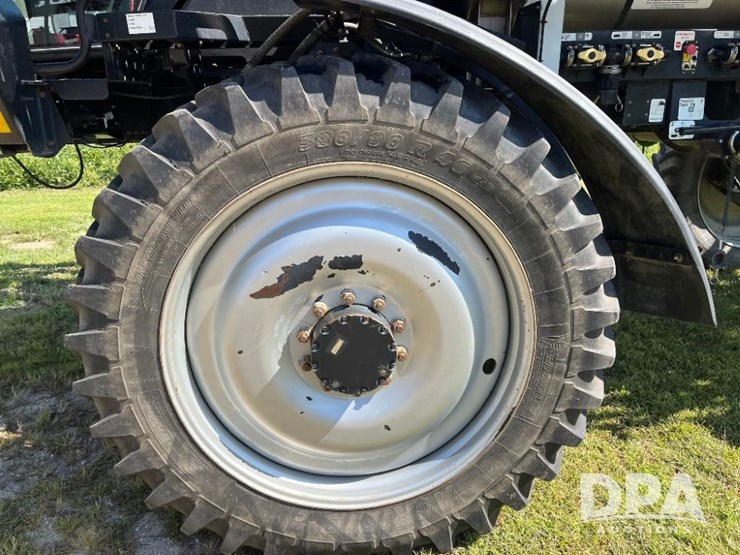 2011-case-ih-patriot-3330-image-56