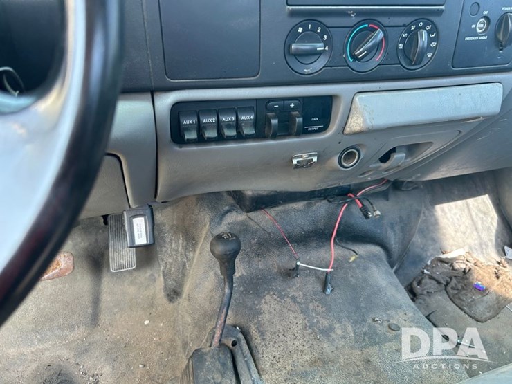 2006-ford-f450-xl-image-24