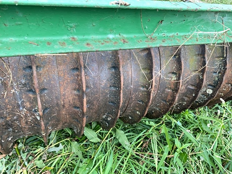 john-deere-12-image-16