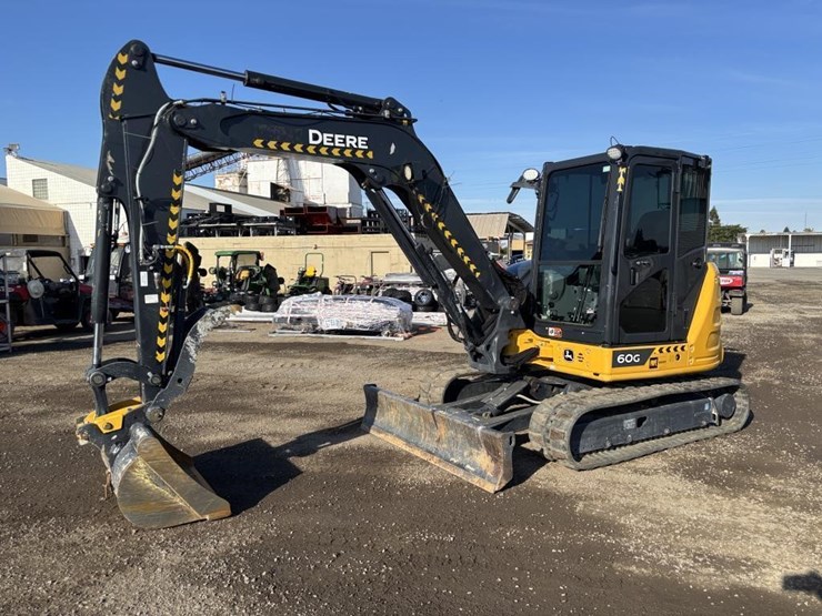 2023-deere-60g-image-1