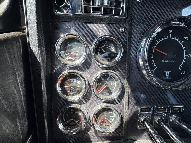 1999-kenworth-w900l-image-16