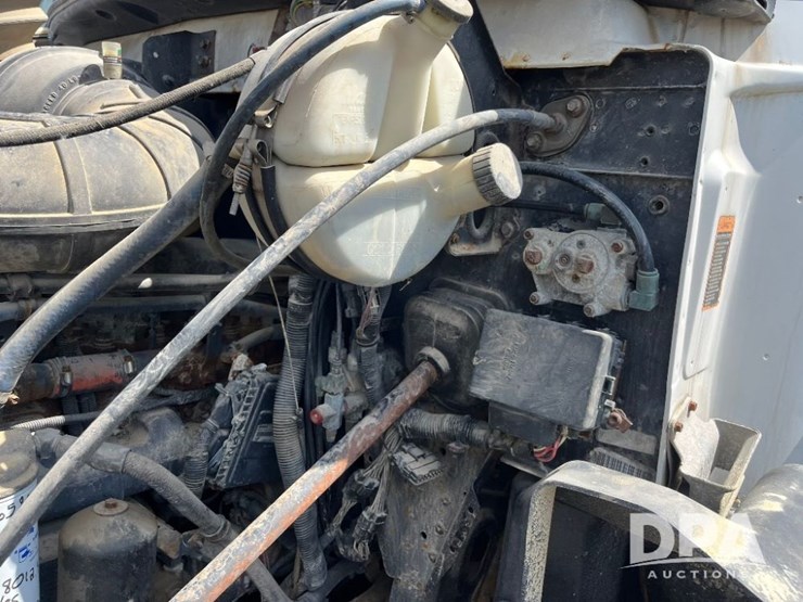 2002-mack-ch613-image-66