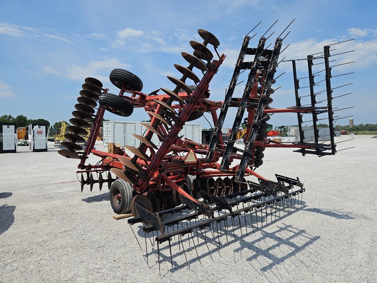 case-ih-3900-image-6