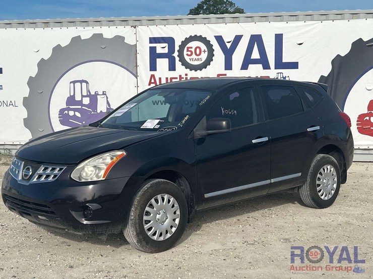 2013-nissan-rogue-image-1