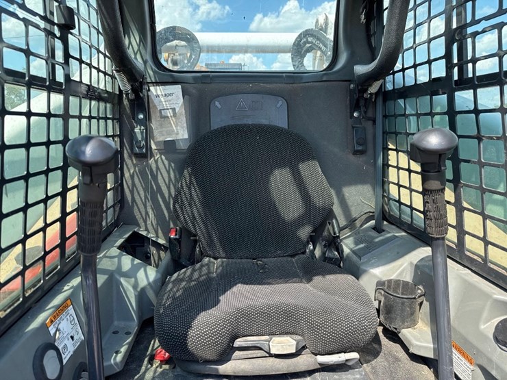 2021-bobcat-t770-image-24