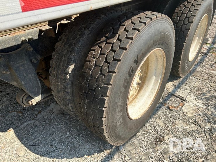 1998-freightliner-dry-tender-truck-(cp0654,-unit-28644)-image-16