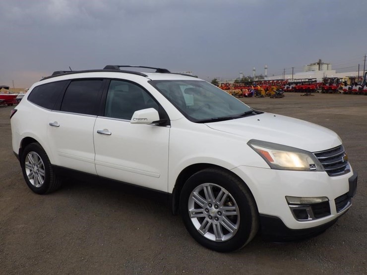 2014-chevrolet-traverse-image-2