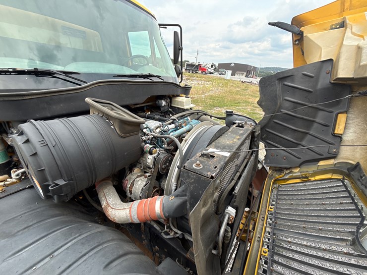2007-international-durastar-4300-image-7