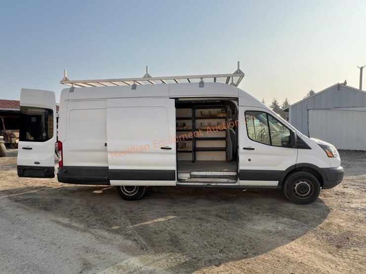 2016-ford-transit-image-25