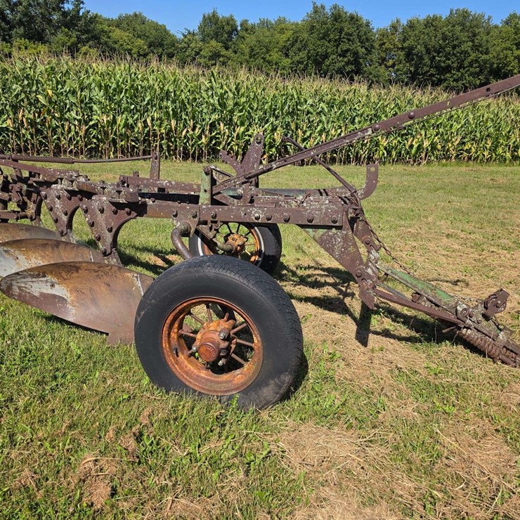 John Deere 3 Bottom Plow