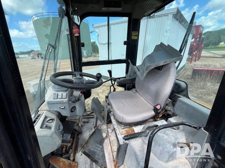 2015-caterpillar-903c-image-35