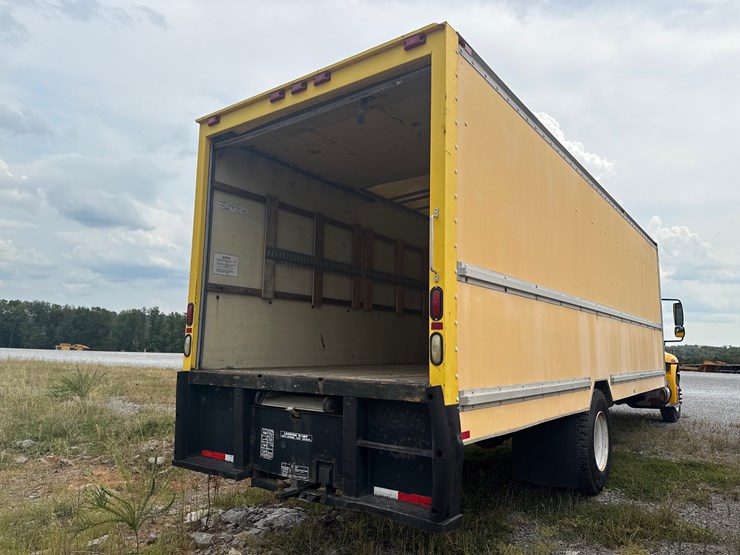 2007-international-durastar-4300-image-3