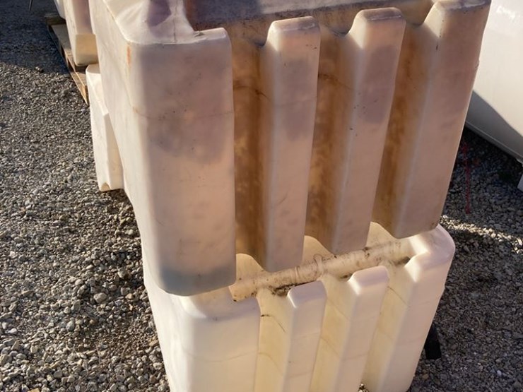top-mount-poly-rinse-tanks-(pz12993,-lot-10)-image-4
