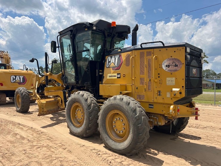 2020-caterpillar-120-image-2