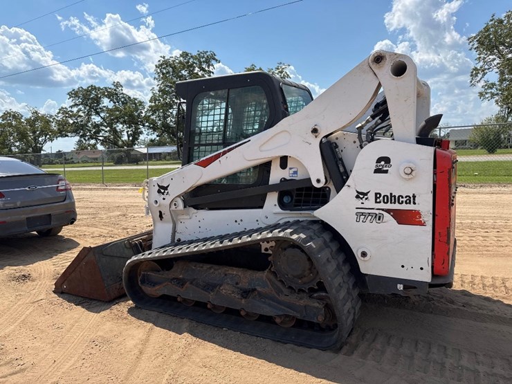 2021-bobcat-t770-image-8