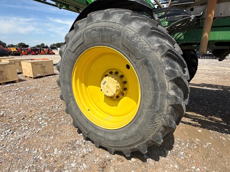 2018-john-deere-r4038-image-11