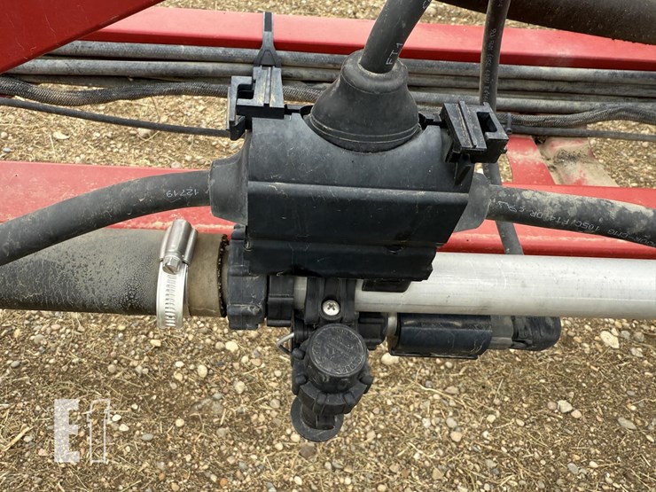 2020-case-ih-patriot-4440-image-47
