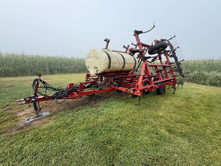 case-ih-4800-image-1