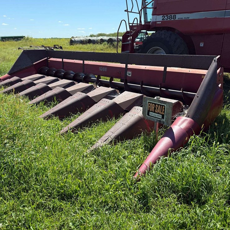 CASE IH 1083