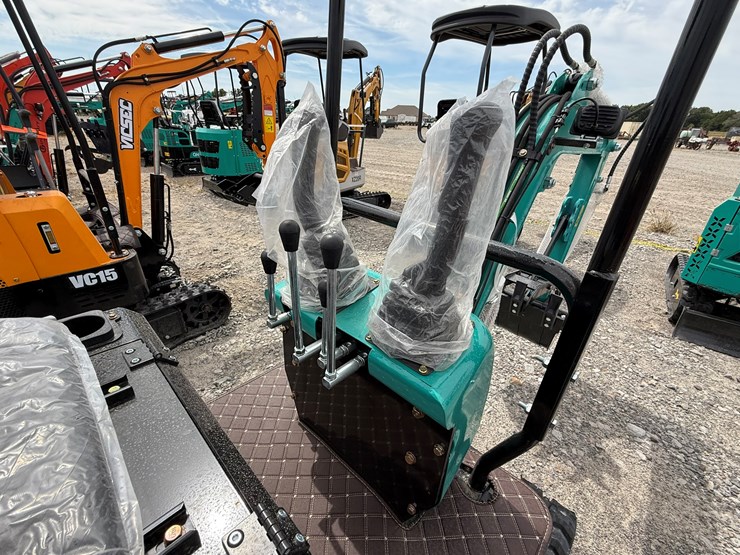 #220-•-#26486-•-unused-cfg-qh12r-mini-excavator-qh12r202507060556-image-23