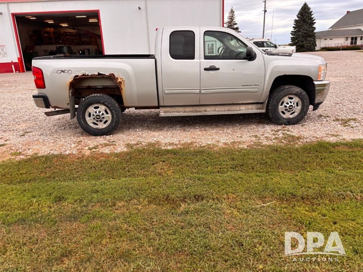 2011-chevrolet-2500hd-image-7