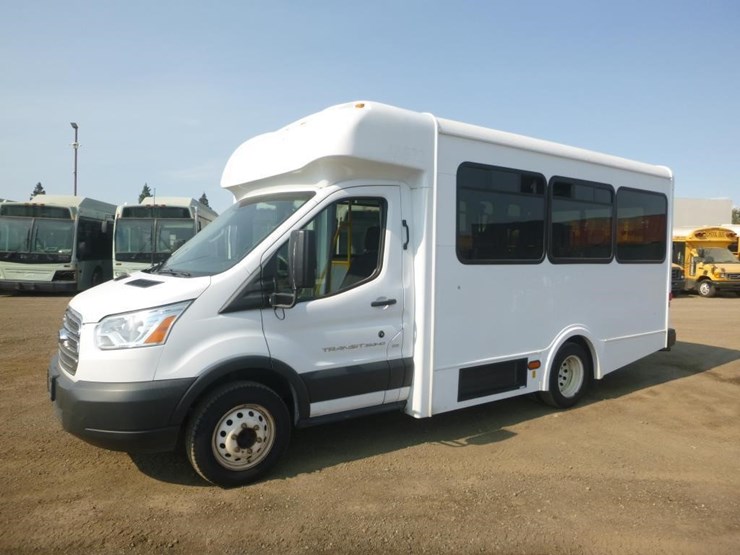 2018-ford-e350-image-2