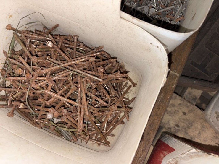 pallet-of:-assorted-nails,-roller-creepers,-buying-all-for-one-money-image-4