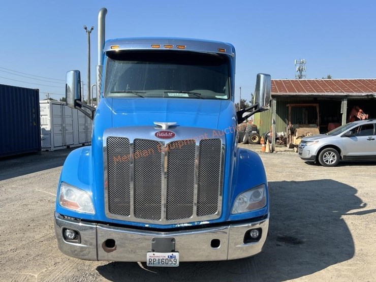 2016-peterbilt-579-image-9