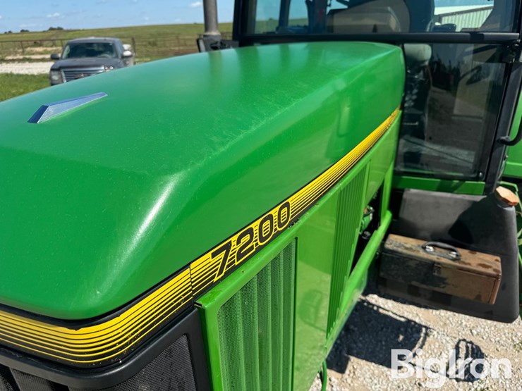 1995-john-deere-7200-image-17