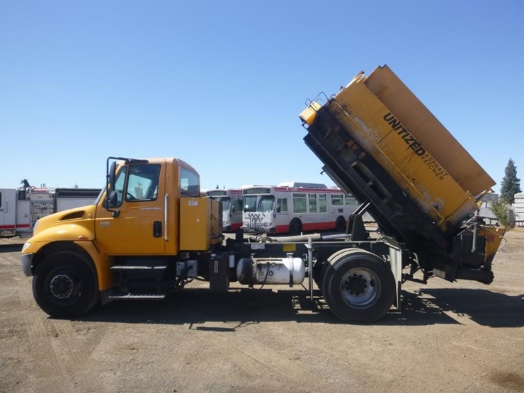 2006-international-durastar-4300-image-8