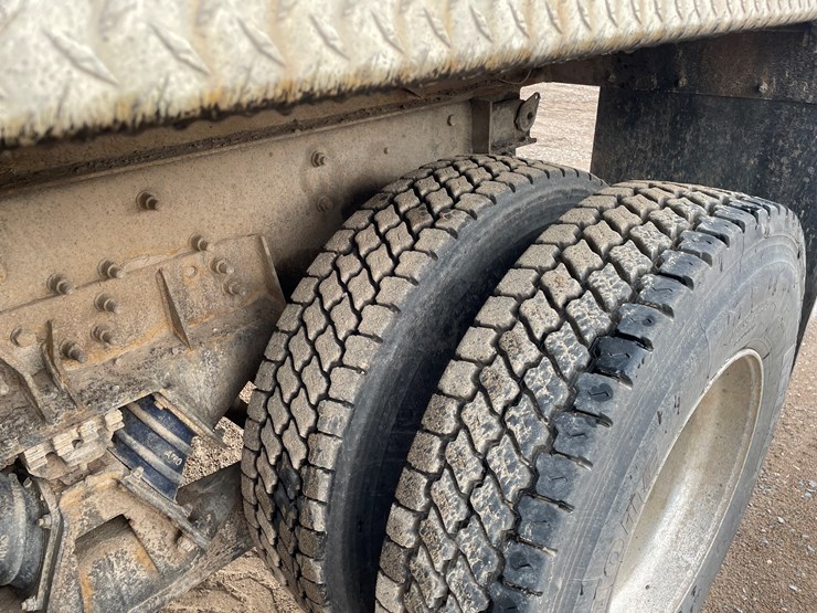 #2149-•-2002-international-5500i-dump-truck-(has-mn-title)-image-14