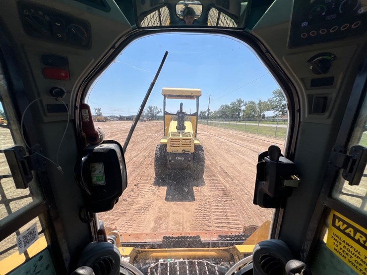 2022-caterpillar-259d3-image-33