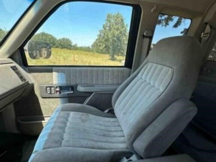 1994-chevrolet-1500-image-12