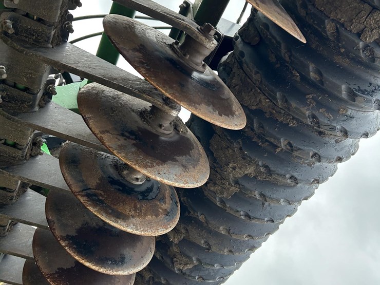 2021-john-deere-2680h-image-9