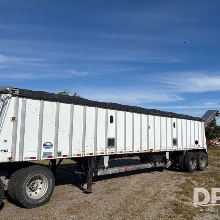 2009 Merritt MVT Dry Fertilizer Trailer (NP6116)