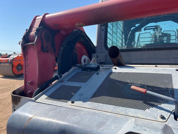 2018-takeuchi-tl10v2-image-21