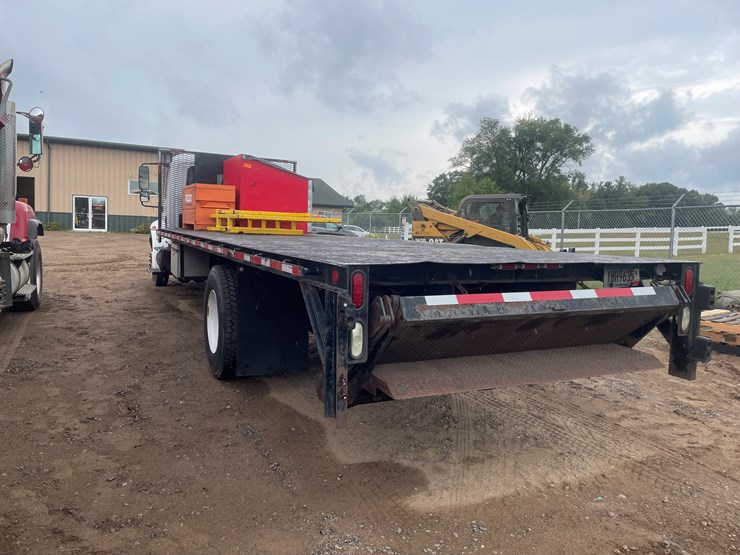 2007-international-durastar-4300-image-2