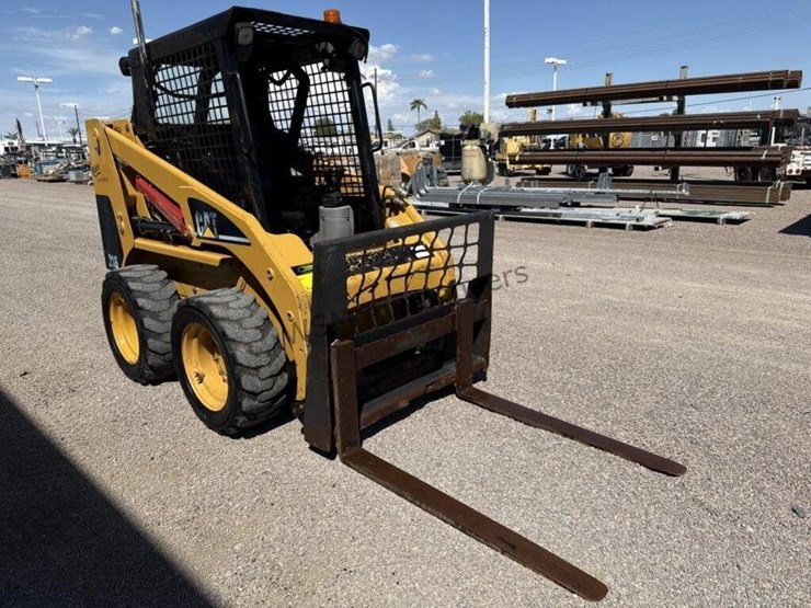 caterpillar-216-image-4