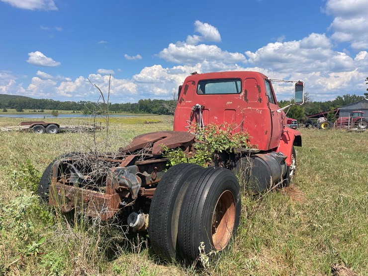 #240-•-#24150-•-inop-gmc-s/a-daycab-truck-tractor-th1906v584562-image-3