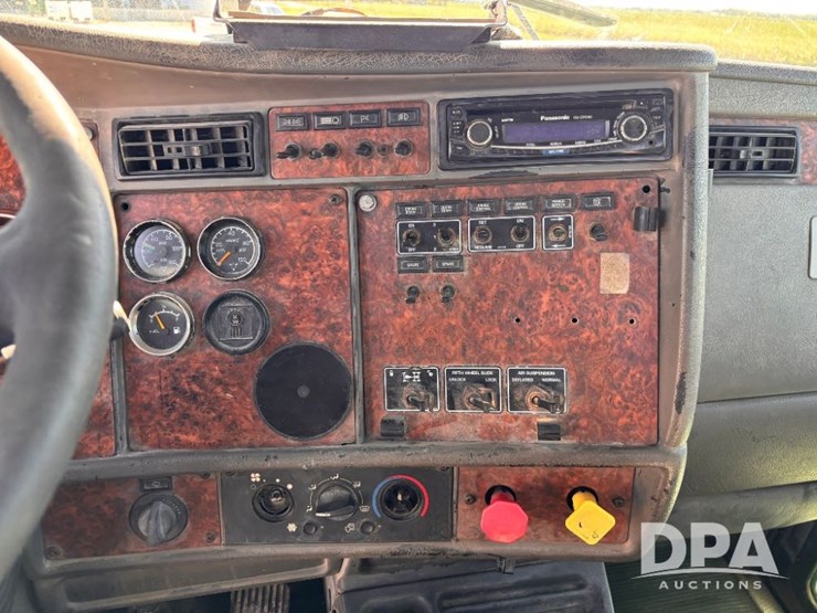2005-kenworth-t800-image-85